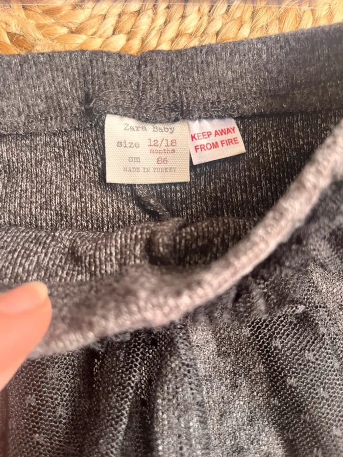 Jupe avec legging intégré Zara 18 mois - photo numéro 2