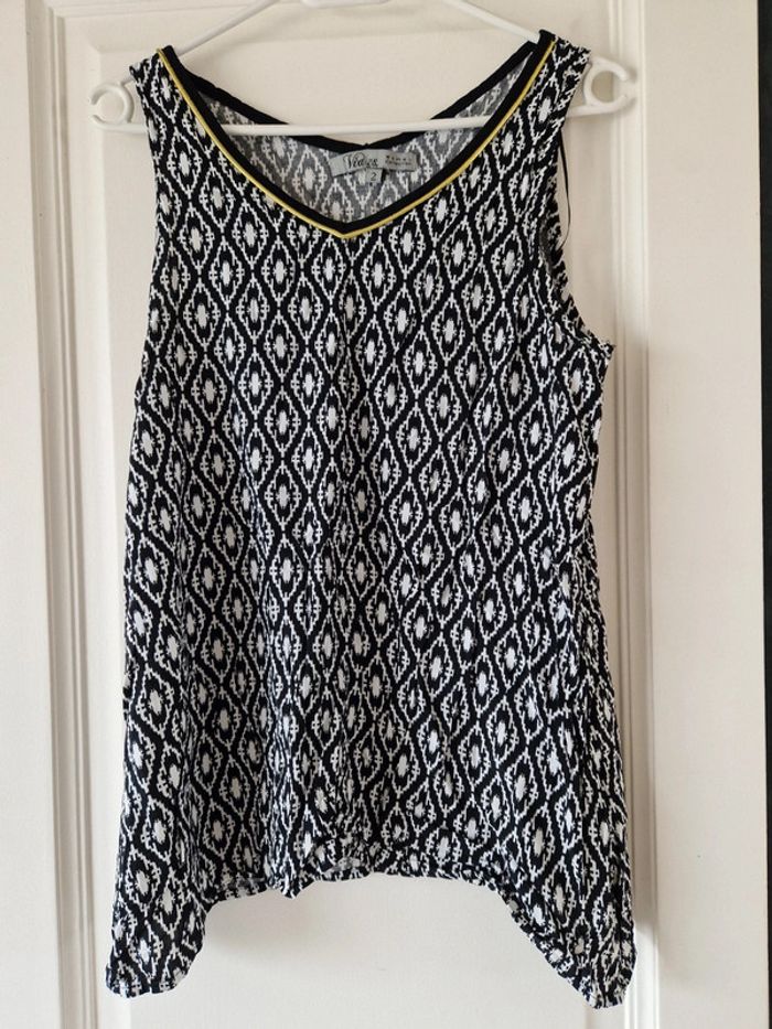 Haut debardeur taille 2 M 38 via 28 noir et blanc
