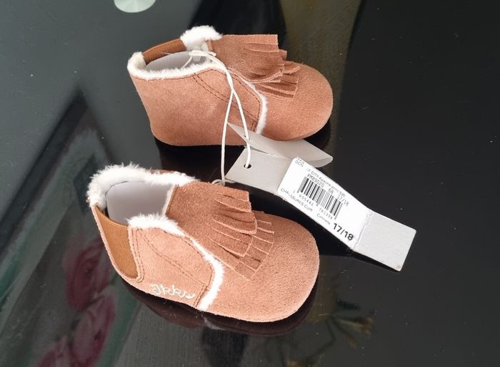 Chaussures bébé fille 3-6 Mois Ikks neuf - photo numéro 3