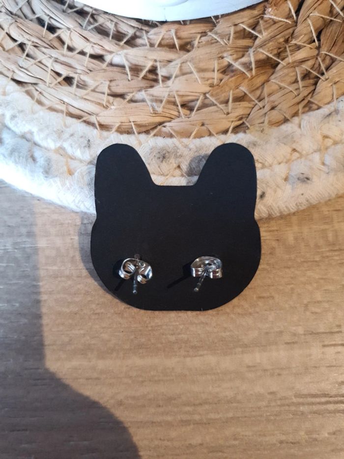 Neuf > Boucles d'oreilles à tige en perles d'eau douce grises - photo numéro 4