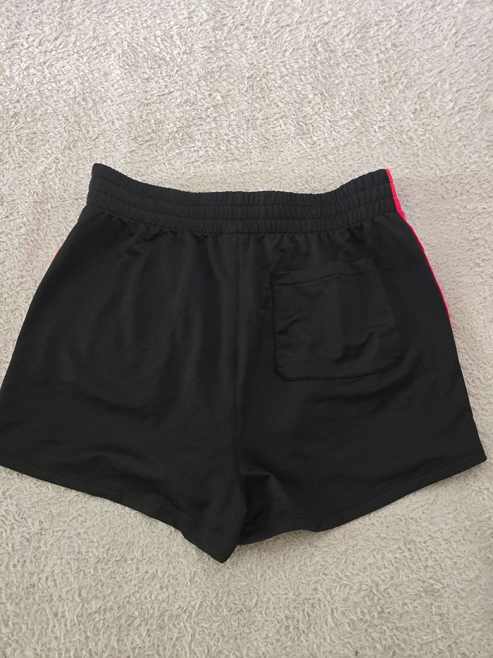Short neuf 🍒Victoria secret🍒modèle Pink Taille L/40 - photo numéro 7
