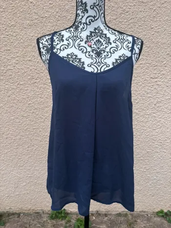 Joli débardeur bleu marine taille L
