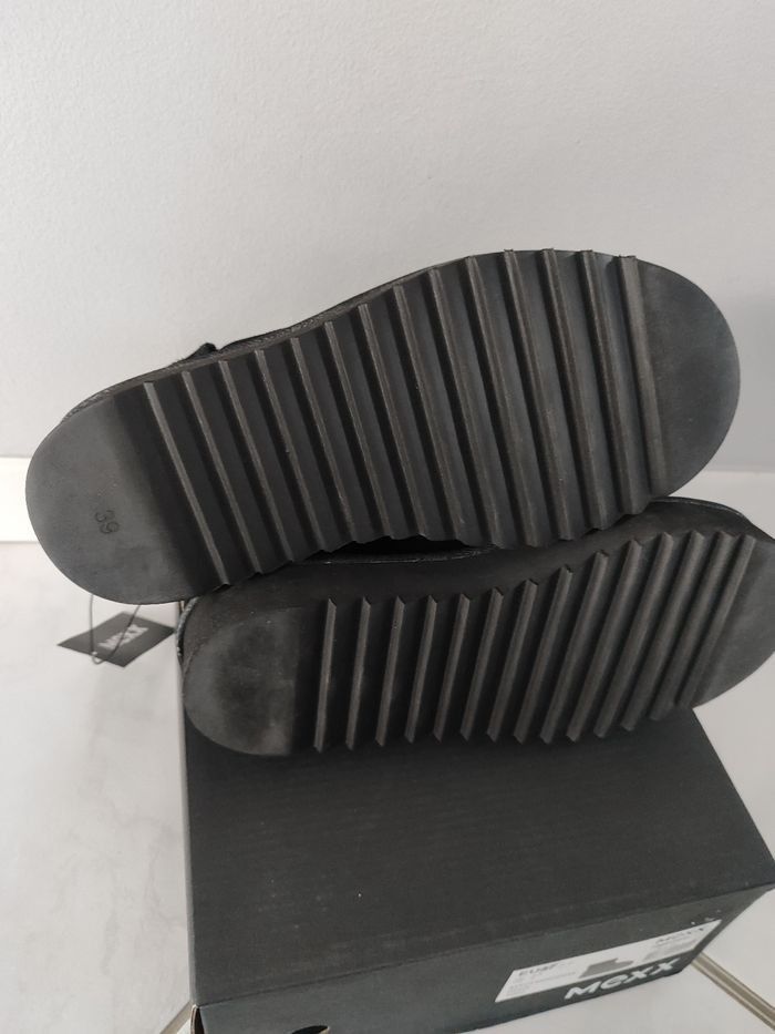 Bottes fourrées en 39 - photo numéro 5