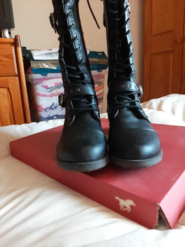 Bottes mi-mollet taille S mustang pointure 40 - photo numéro 10