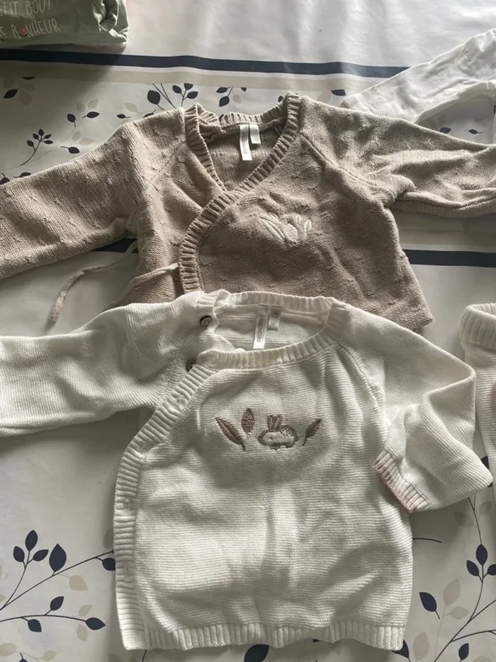 Lot naissance et 1 mois - photo numéro 6