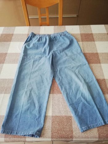 Pantacourt bleu jean Damart taille 38