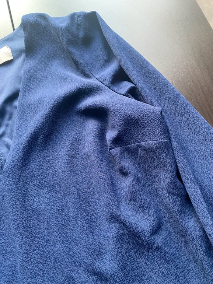 Robe bleu marine Asos en très bon état - photo numéro 4