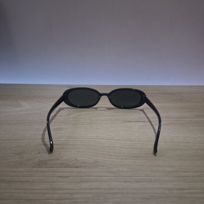 Lunettes de Soleil Ovales - Y2K Vintage 90s-2000s - Unisexe Sunglasses - Verres Teintés  Noirs - photo numéro 2
