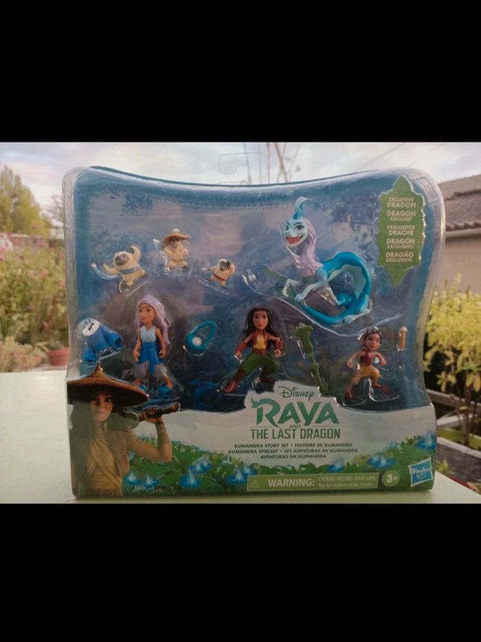 coffret de figurines Disney raya et le dernier dragon neuf et scellé