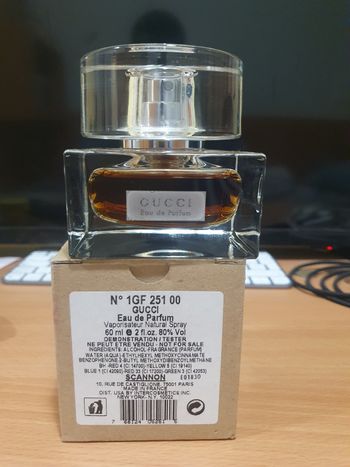 En vente un parfum de très bonne qualité
