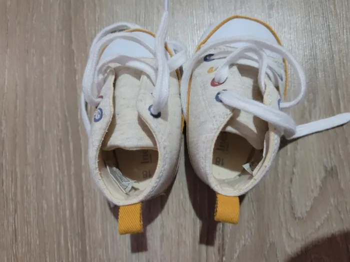 Chaussures bébé - Taille 18 - photo numéro 5