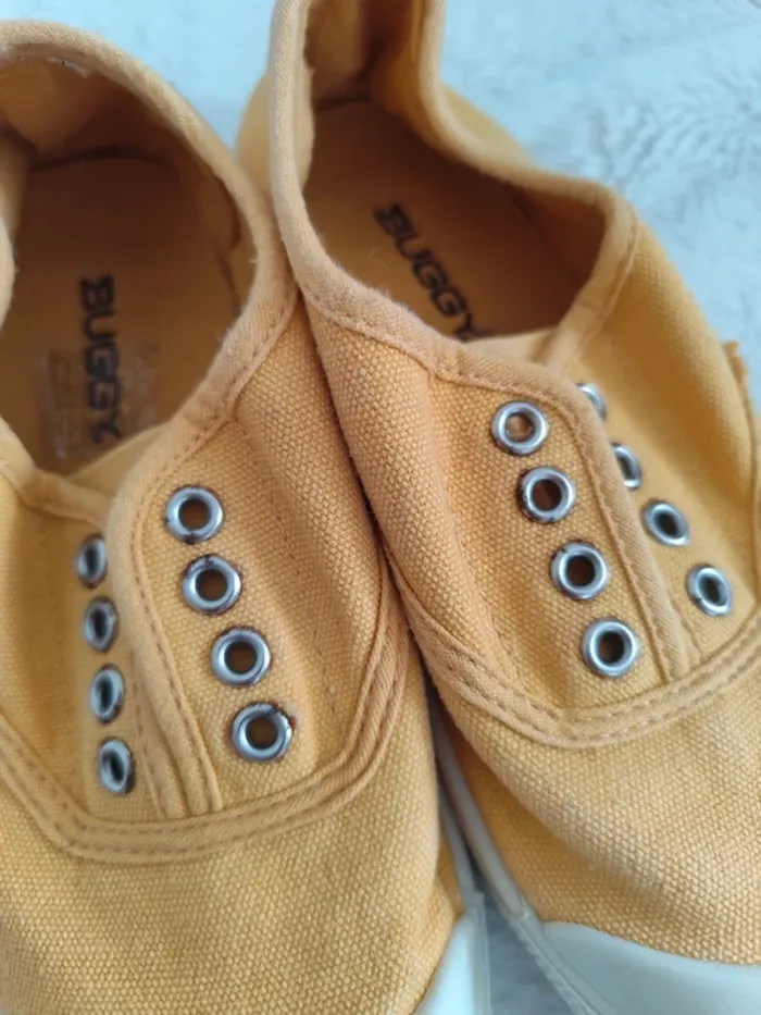 Chaussures basket jaunes soleil taille 35 Buggy - photo numéro 3