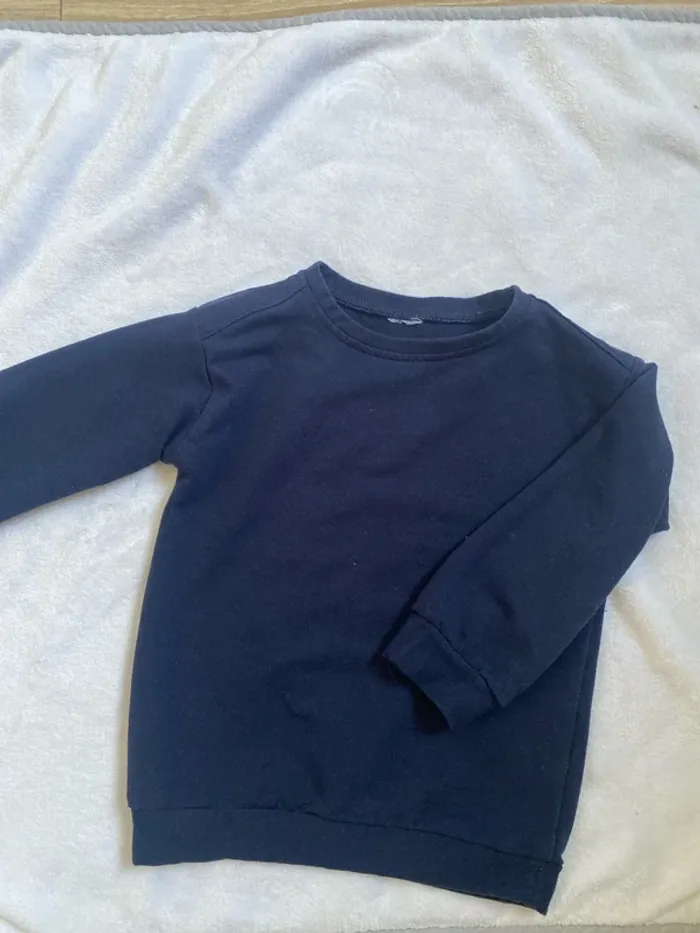 Pull bleu - photo numéro 2