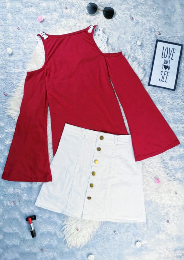 Haut rouge bordeaux avec dentelle blanche et épaules dénudées - T.S ou T.36 🖤 - photo numéro 3