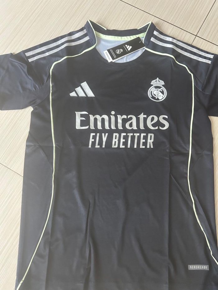 Maillot réal Madrid 2026 - photo numéro 2