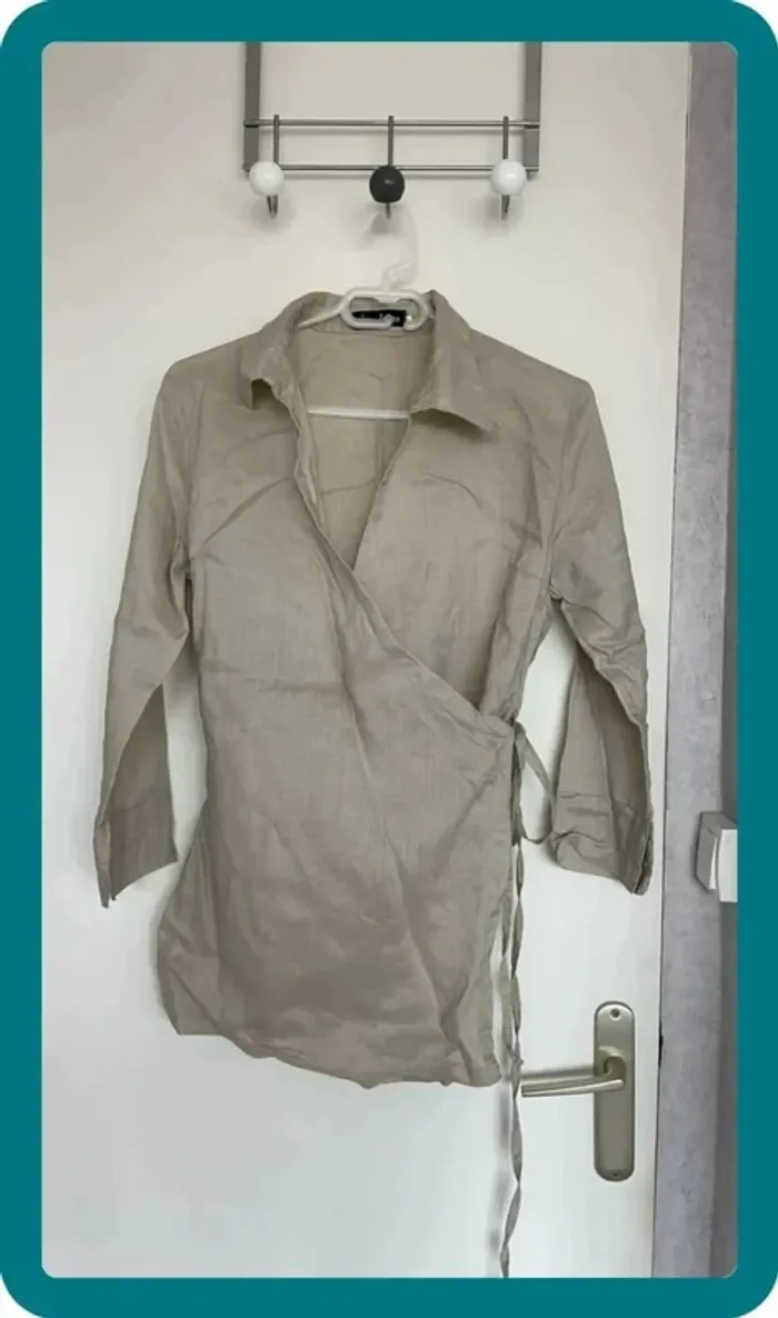 Cache coeur beige