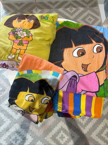 Ensemble dora parure coussin et serviette de bain
