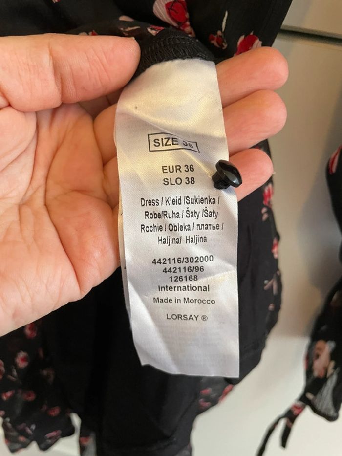 Robe mi-longue noire fleurie taille S Orsay - photo numéro 8