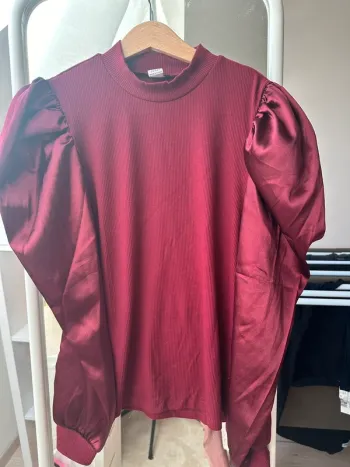 Pull bordeau 10 ans