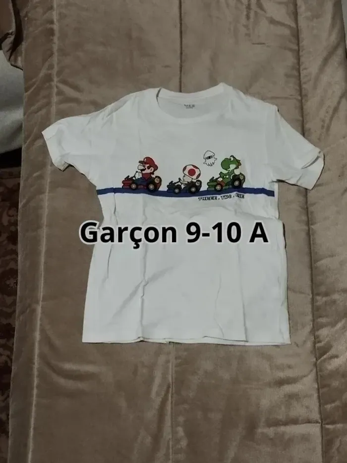 T-shirt UniQlo (UT) imprimé mario garçon 9-10 ans - photo numéro 4