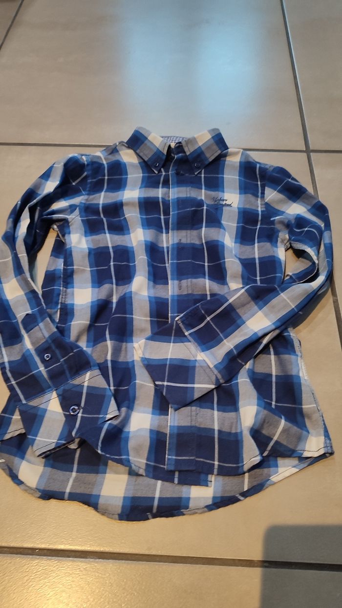Chemise taille 10 ans