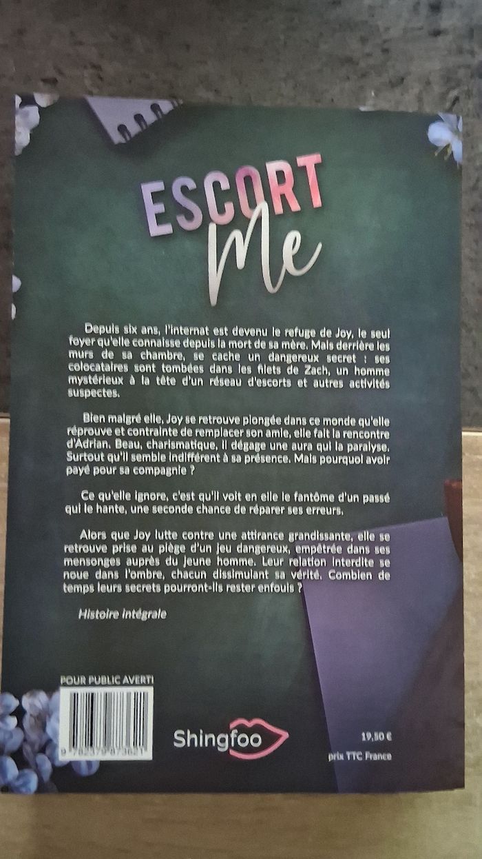Livre [ Escort Me] - photo numéro 2