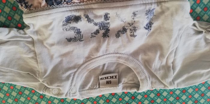 Barboteuse + bodie robe ikks - photo numéro 5