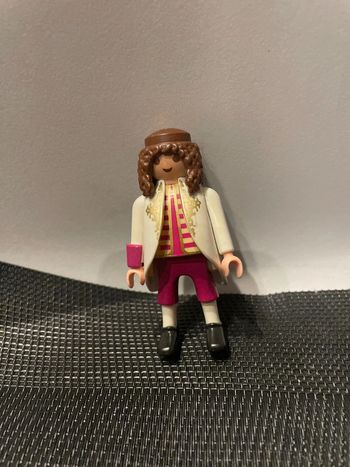 Playmobil figurine homme cheveux longs noblesse aristocrate duc moyen âge médiéval
