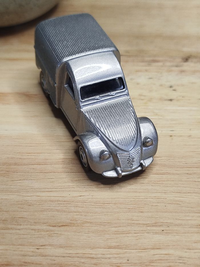 Voiture fourgonnette 2CV Citroën Welly - photo numéro 5