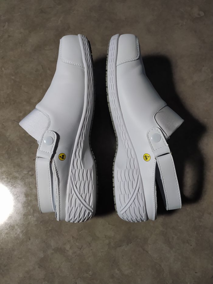 Sabots de travail taille 41 - photo numéro 3