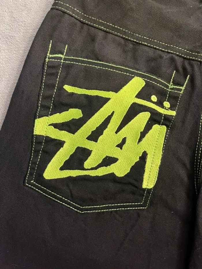 Short/Jort Stussy Black Embroidered Green Lime Big Logo Back – Taille M - photo numéro 2