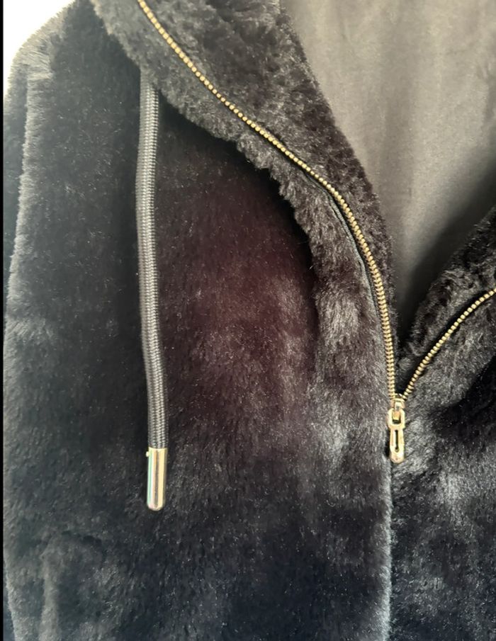 🎁prix en baisse aujourd’hui 🎁 Superbe veste à capuche noire  / bombers Zara en fausse fourrure - photo numéro 15