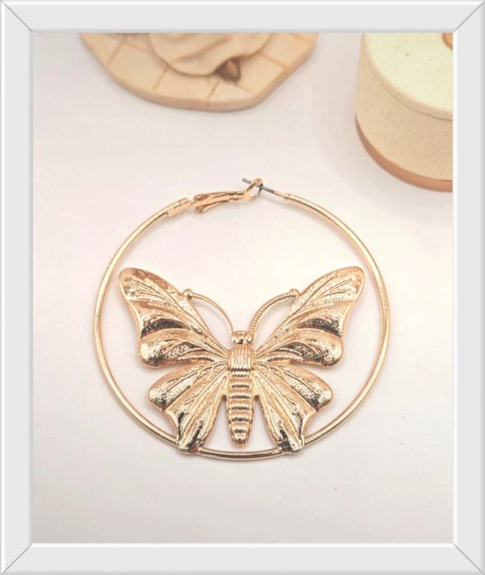 Boucles d'oreilles créoles papillon - photo numéro 4