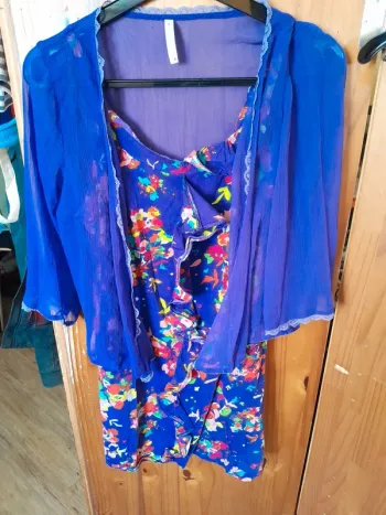 Robe avec cache coeur