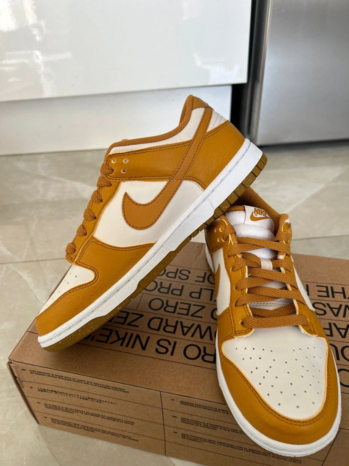 Nike Dunk Low phantom Gold - photo numéro 3