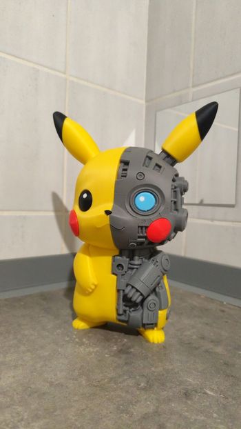 Figurine pikachu