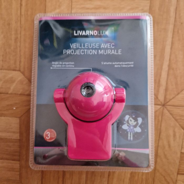 Veilleuse avec projection murale Neuve