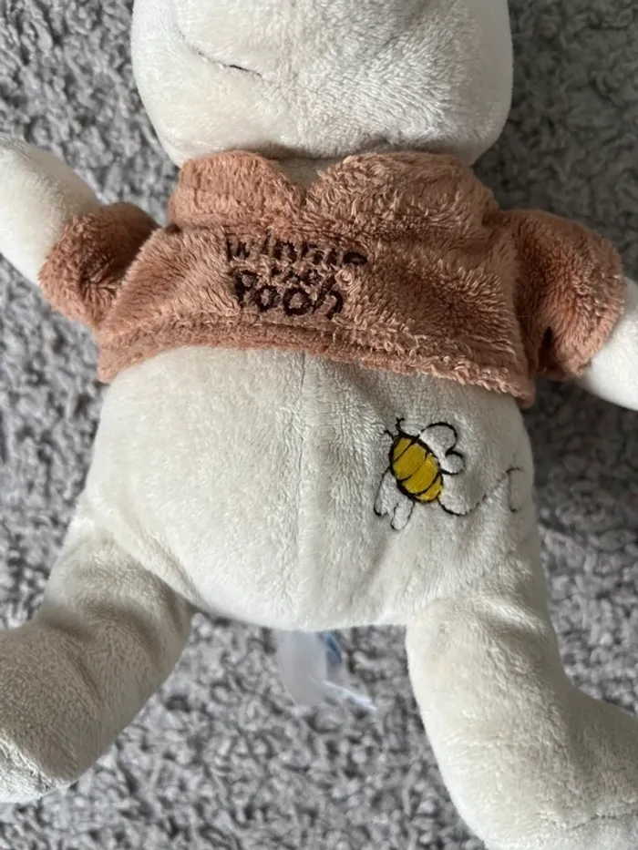 Peluche Winnie l’ourson - photo numéro 2