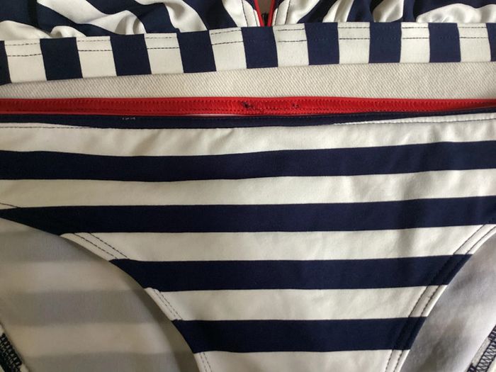 Ravissant maillot de bain 2 pièces esprit marinière T 42 - photo numéro 8
