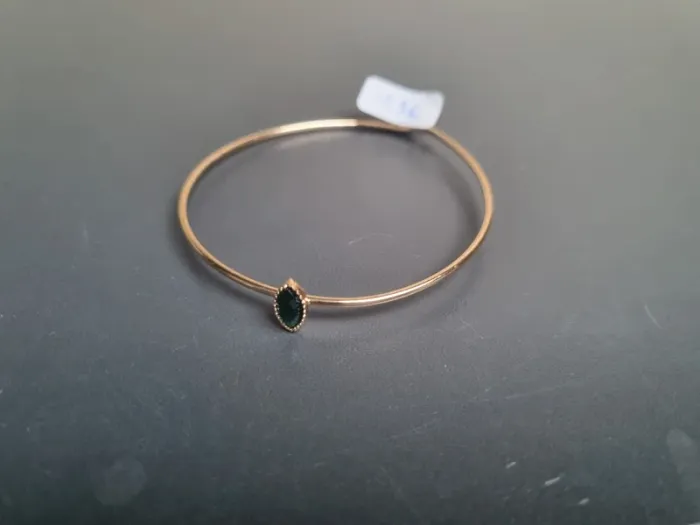 Bracelet avec pierre verte ovale - photo numéro 2