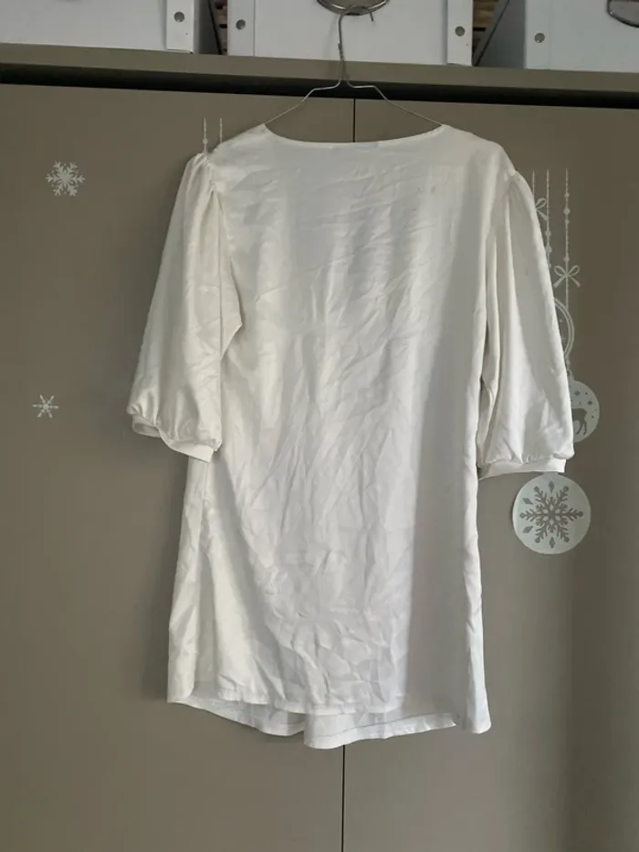 Robe ou tunique blanche - photo numéro 4