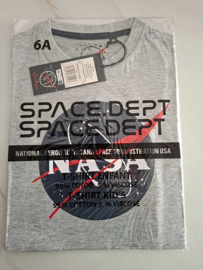 Tee-shirt NASA neuf avec étiquette taille 6 ans - photo numéro 2