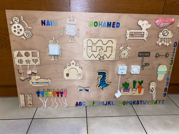 Busy board  / Planches d’activités Montessori - photo numéro 2