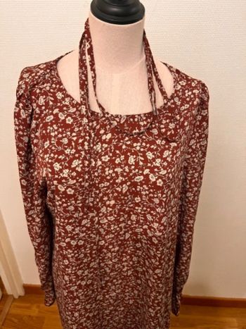 Robe à fleurs maternité