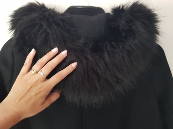 Magnifique manteau à capuche fausses fourrure taille 38 Zara - photo numéro 7
