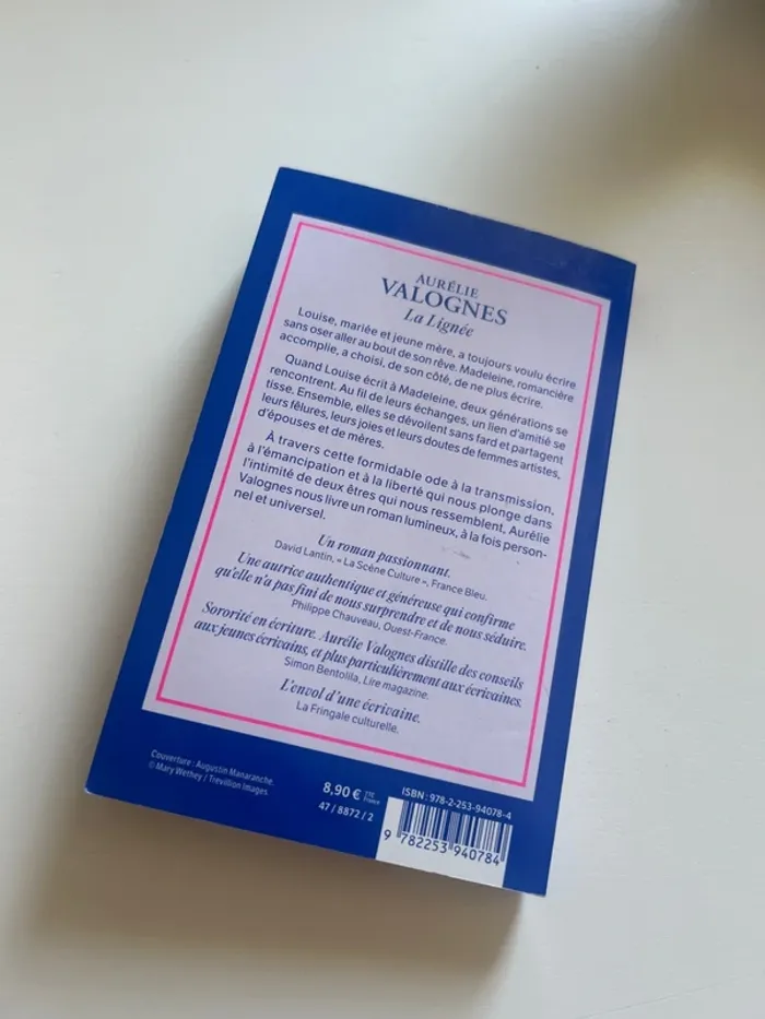 Livre : la lignée d’Aurélie Valognes - photo numéro 2