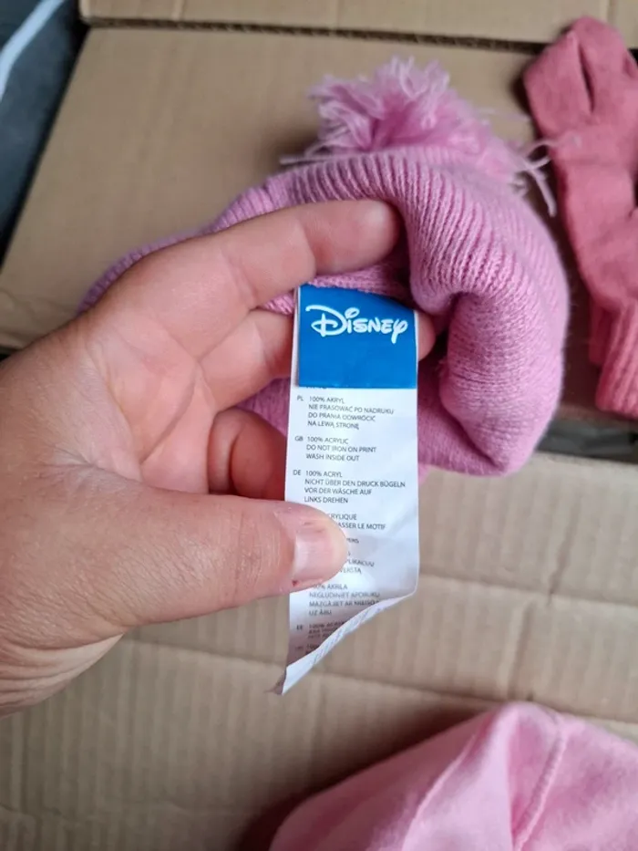 Magnifique ensemble de bonnet Disney et gant - photo numéro 6