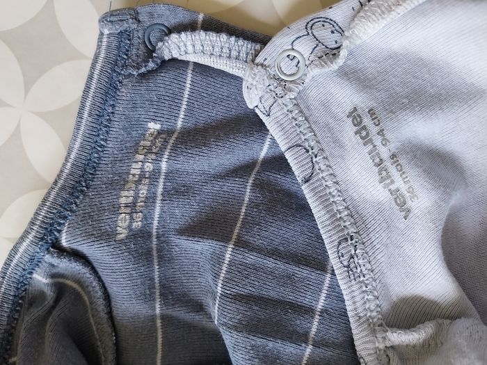 Lot 2 pyjamas Vertbaudet – 3 ans (36 mois) – dors bien / grenouillères en très bon état - photo numéro 6