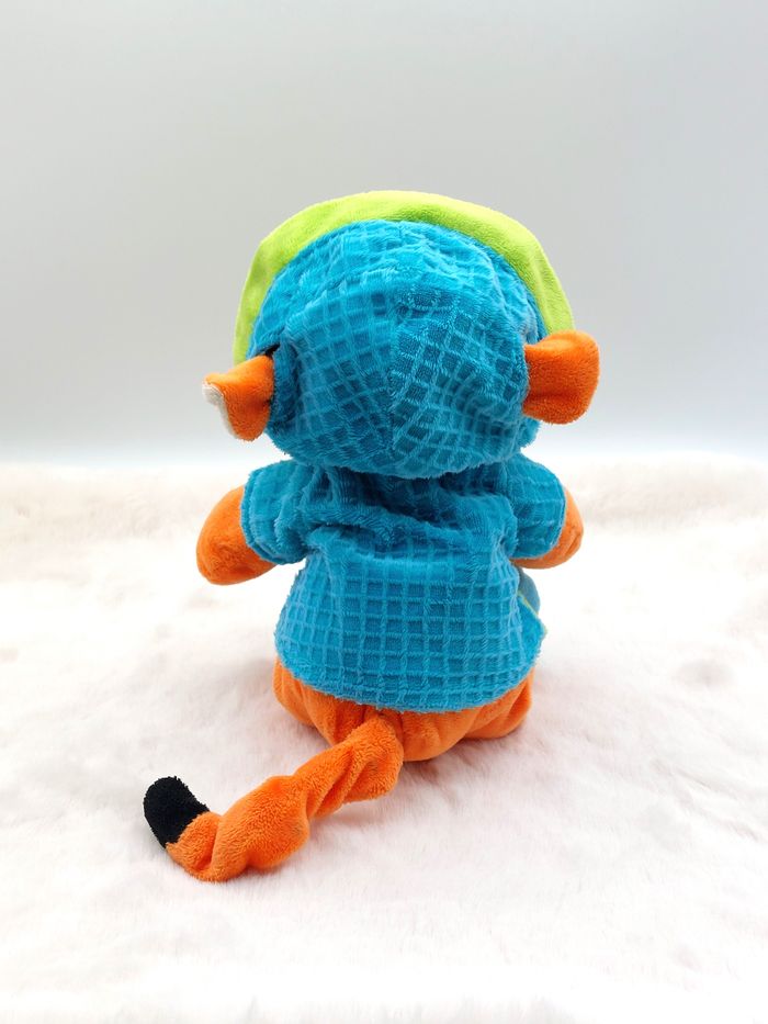 Disney Peluche doudou Tigrou en peignoir bleu vert 26 cm Nicotoy pieds bleus - photo numéro 2