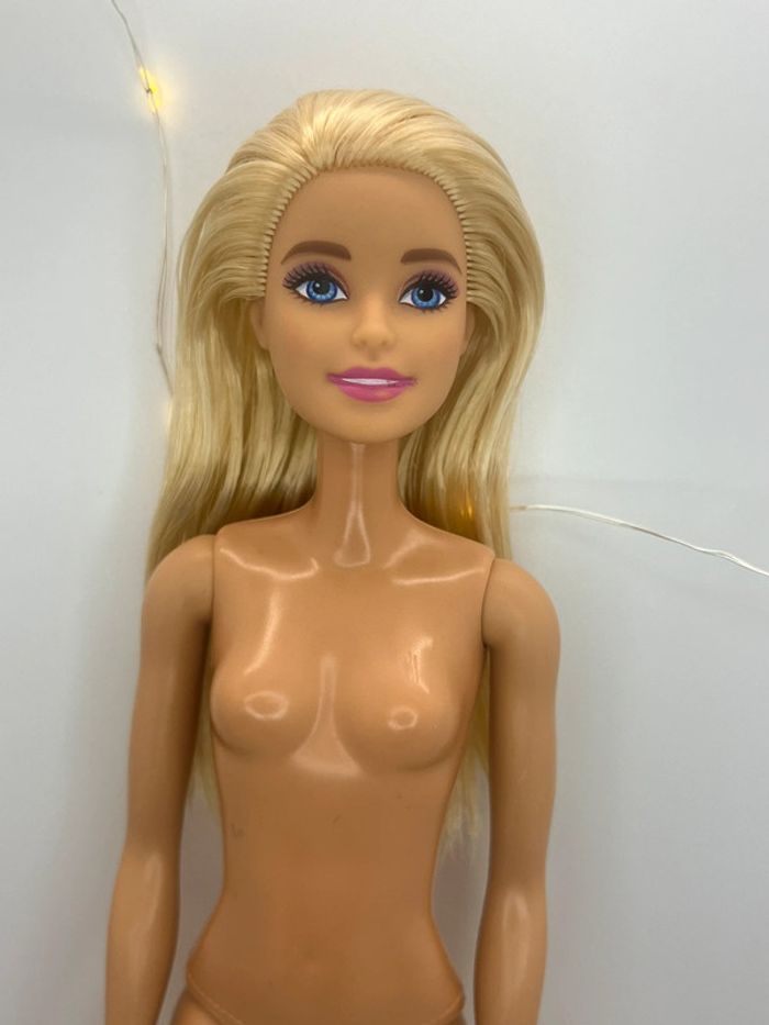 Barbie Glitz 60th Anniversary Doll - photo numéro 2